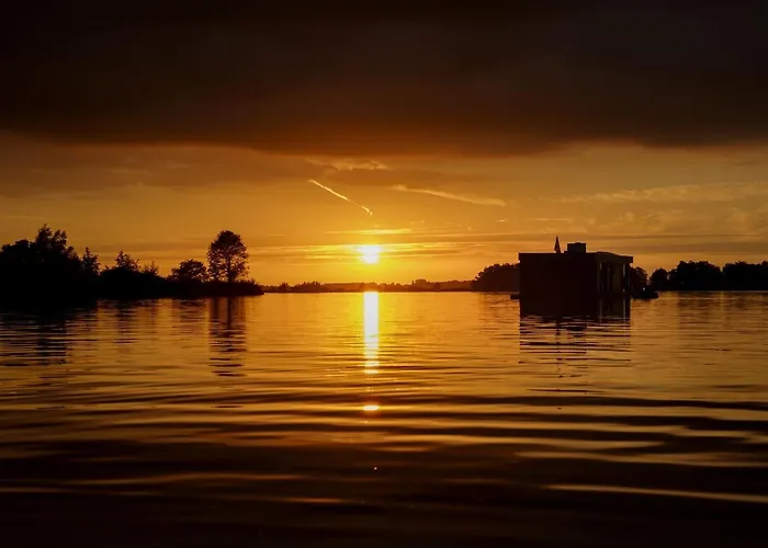Botel Houseboat Tjonger Ns003