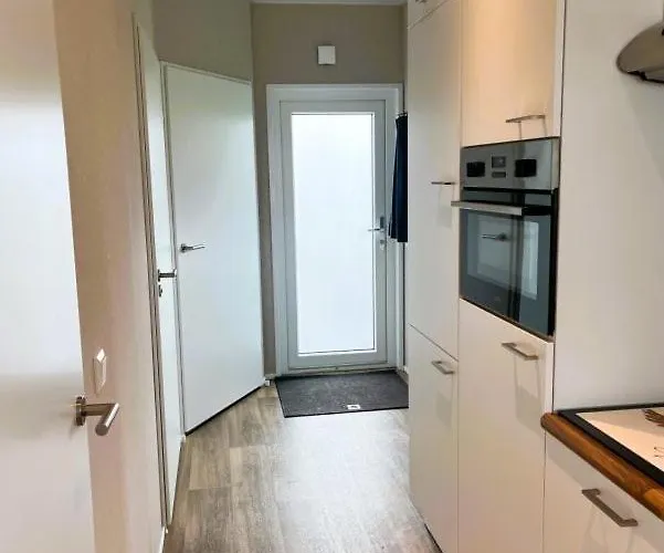 Houseboat Tjonger Ns003 Botel Monnickendam