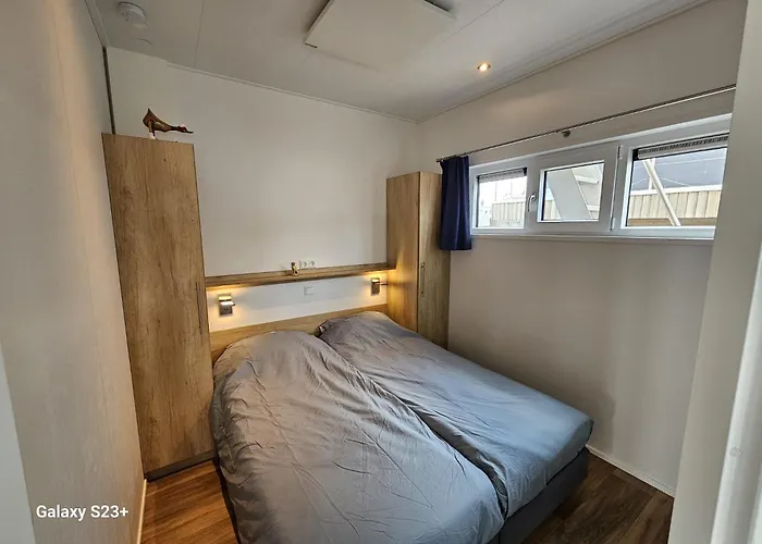 Houseboat Tjonger Ns003 Botel *