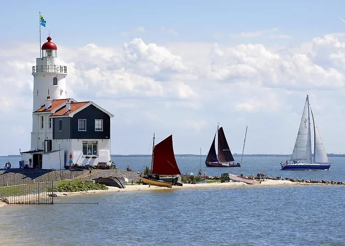 Botel Houseboat Tjonger Ns003 *