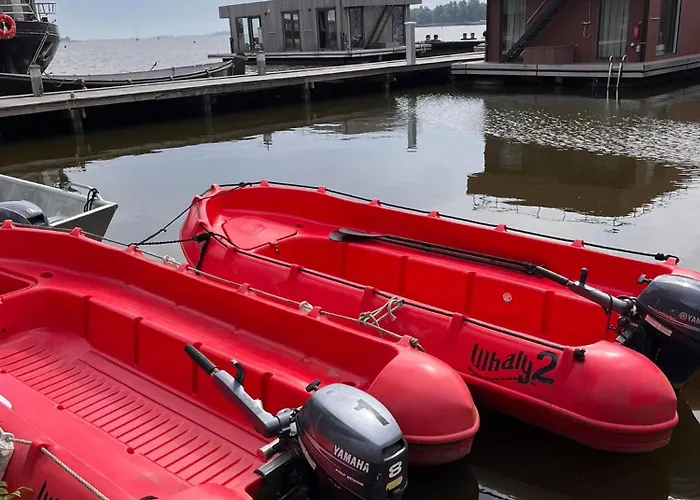 Botel Houseboat Tjonger Ns003 Monnickendam