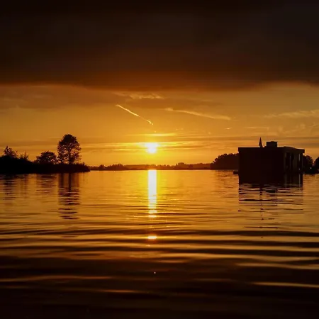 Botel Houseboat Tjonger Ns003