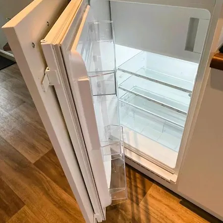 Houseboat Tjonger Ns003 * Monnickendam