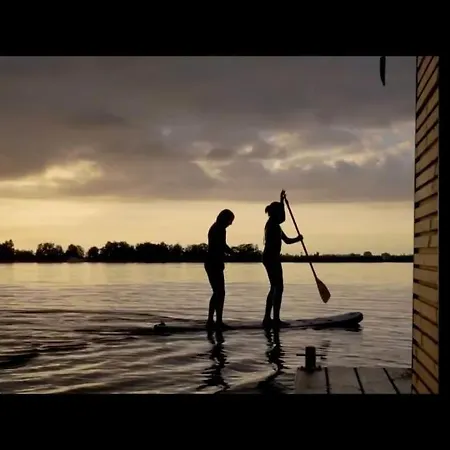 Houseboat Tjonger Ns003 Botel *