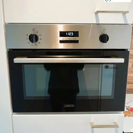 Botel Houseboat Tjonger Ns003 Monnickendam