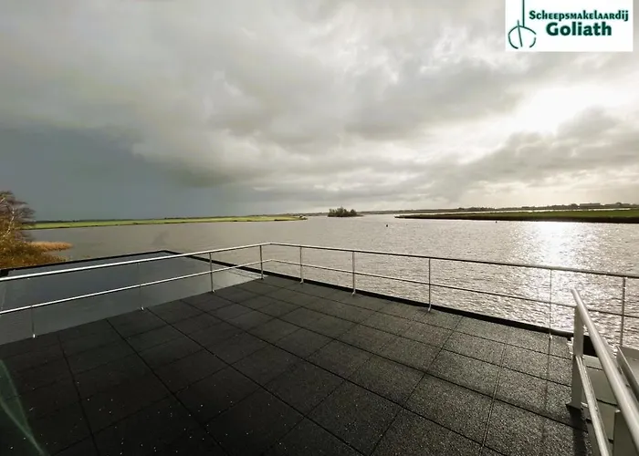 Houseboat Tjonger Ns003 Hotel na wodzie *